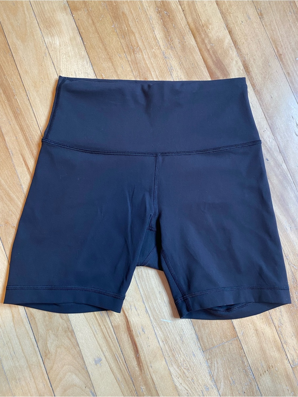 Lululemon Wunder Train High-Waist Black Women's Active Shorts Size 6